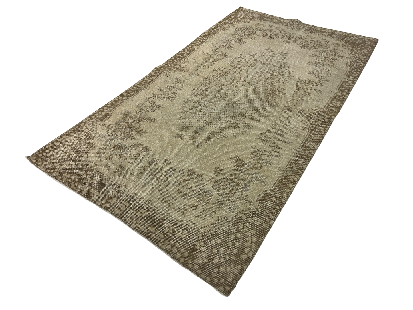 Neutral Vintage Turkish 4x6