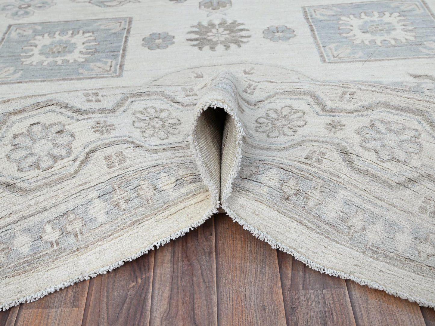 Fine Peshawar Ivory 10'x14'