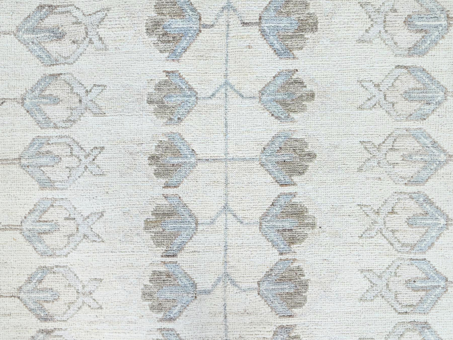 Fine Peshawar Ivory 10'x14'