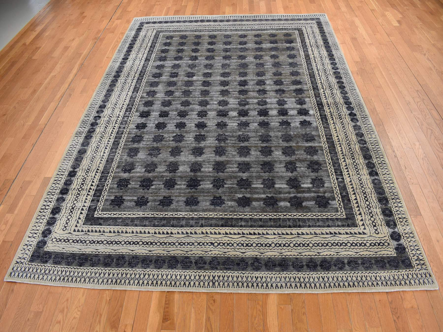 Owl Gray Distressed Silk 9x12