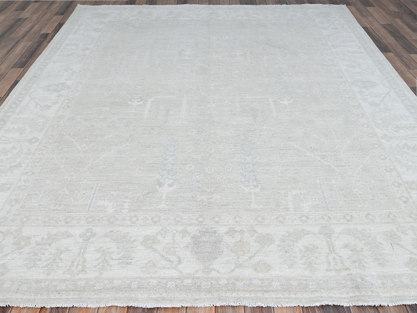 Ivory Peshawar 8x10