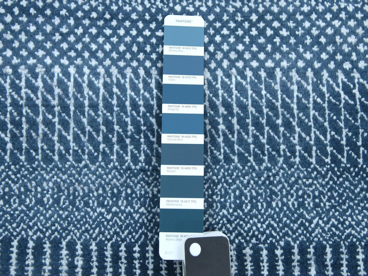 Grass Contemporary Blue Runner 2x11